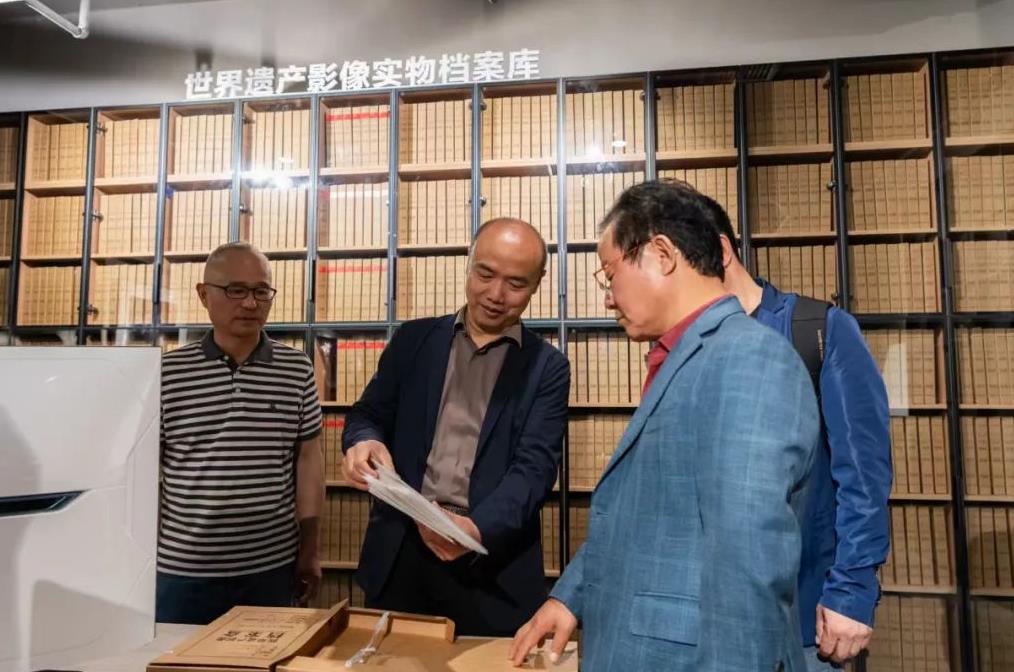 韩国与张家界摄影家协会摄影交流座谈会召开