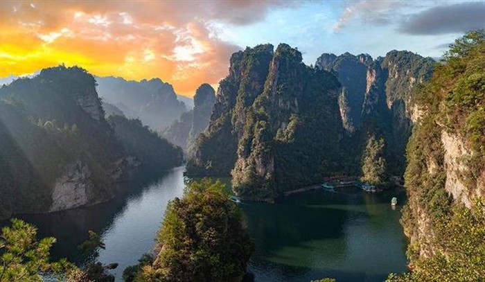 覃文乐：张家界人 山一般的胸襟，水一般的柔情